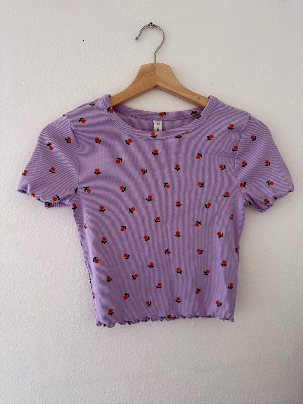 ONLY Lilac Crop Top with Red Rose Print